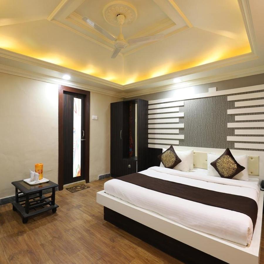 Hotel Loyal Residency Jāmnagar Εξωτερικό φωτογραφία