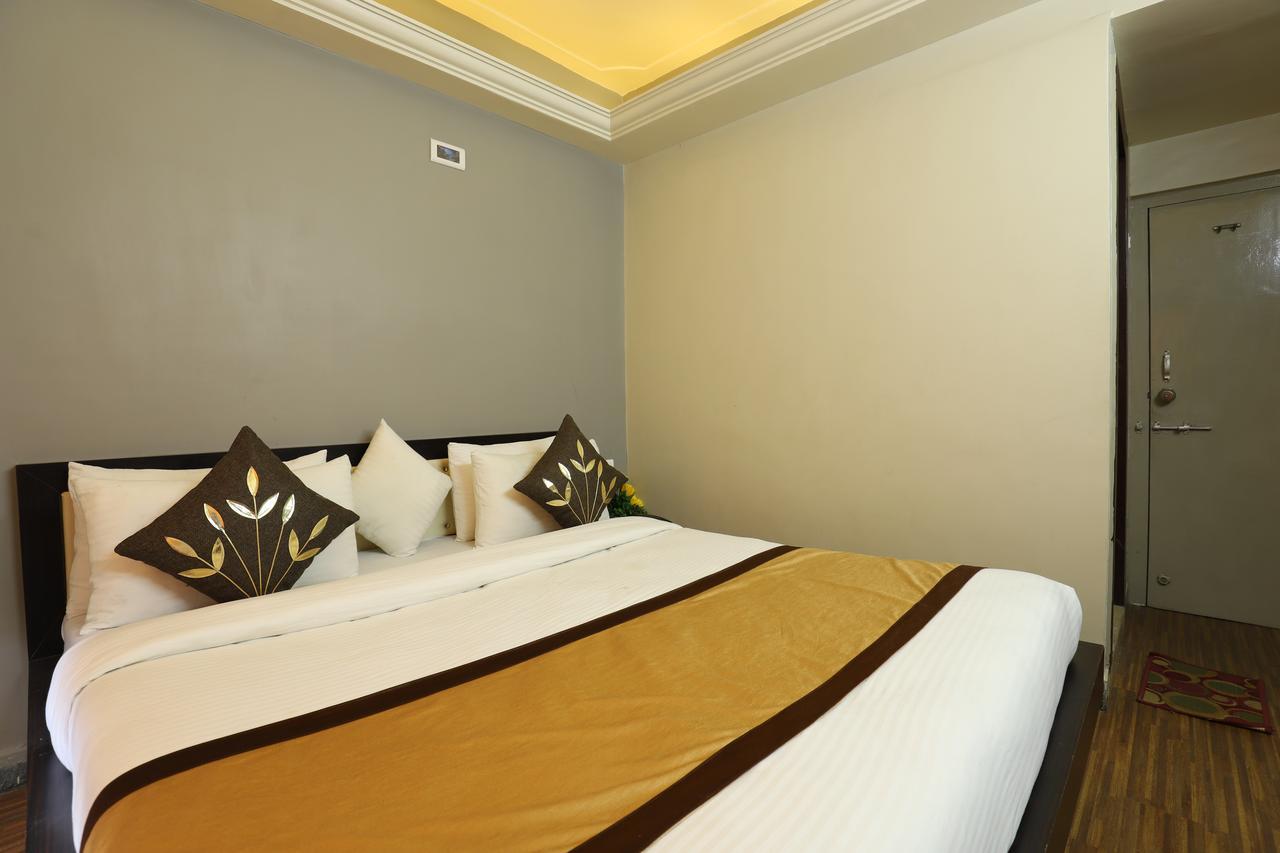 Hotel Loyal Residency Jāmnagar Εξωτερικό φωτογραφία